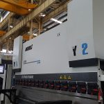 6-αξονικό υδραυλικό φρένο cnc 200 Ton 3100mm για οπίσθιο cnc XR Z1 Z2 άξονας